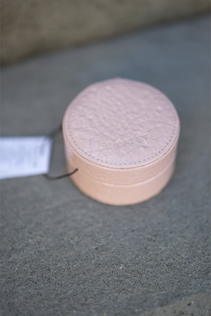 Crackle Jewelry Round - Rose Dust