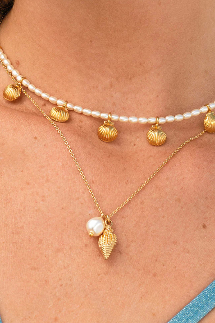 Shell Pearl Necklace