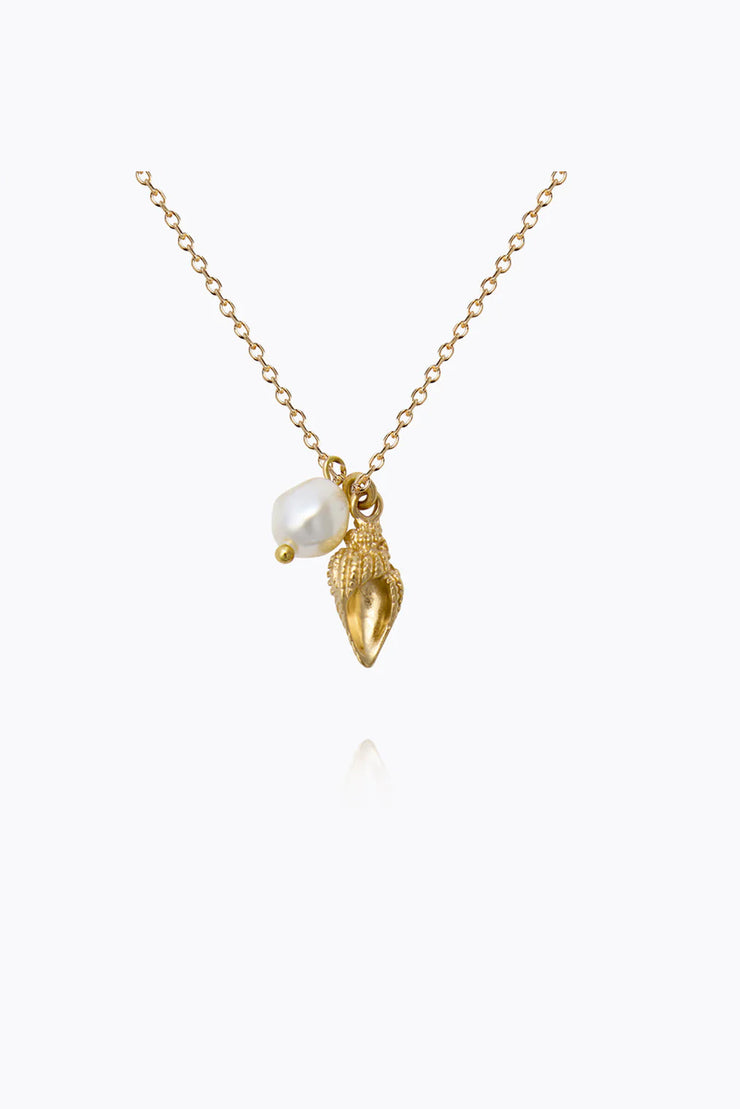 Shell Pearl Necklace