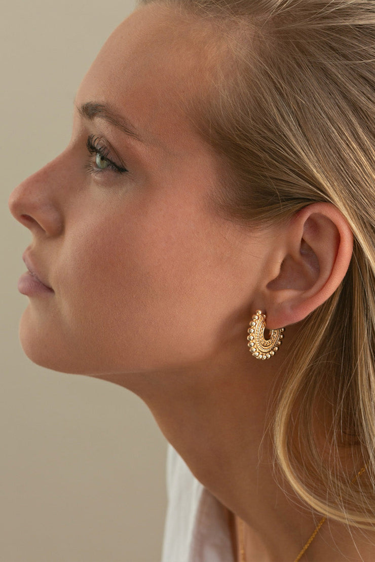 Riya - Oriental stud Earrings