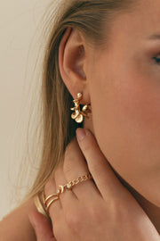 Julie - Twisted Corall Hoop Earrings